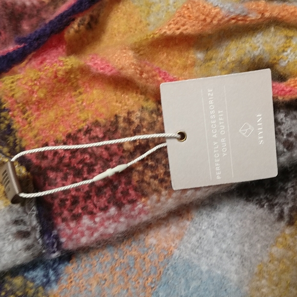 New Styline Short Poncho OSFM - Picture 4 of 5